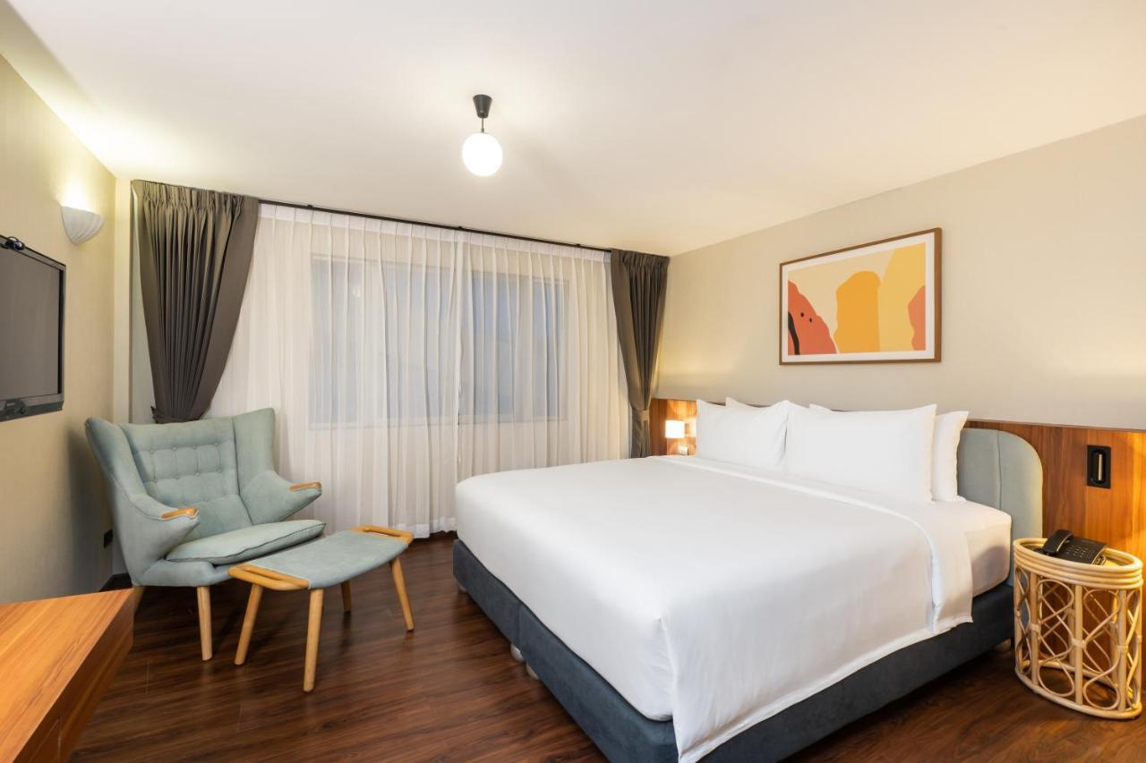 Arck Hotel Bangkok Bagian luar foto