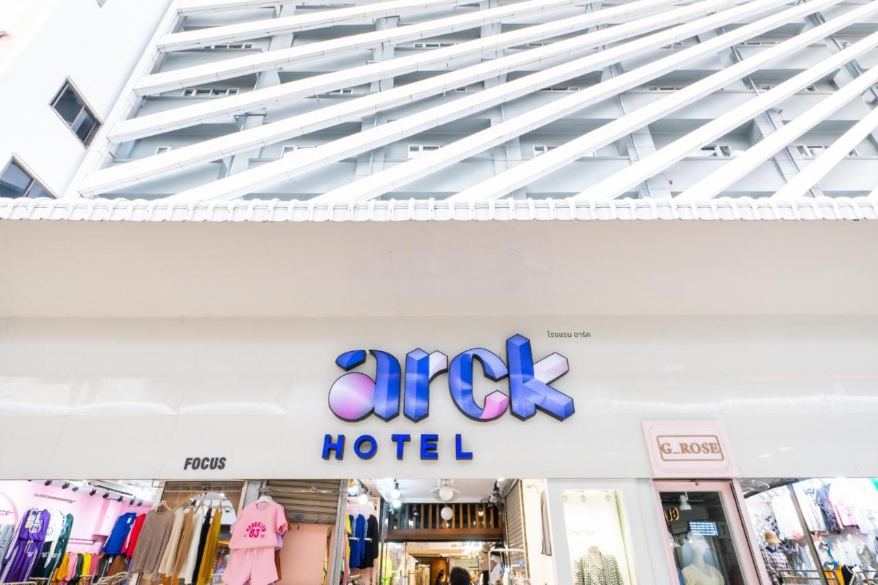 Arck Hotel Bangkok Bagian luar foto